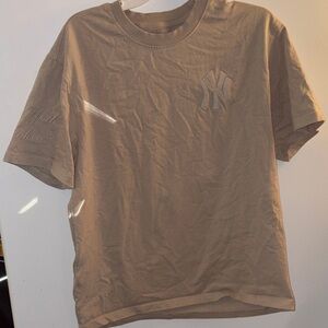 Genuine Merchandise Men's Short Sleeve Tee in Tan
